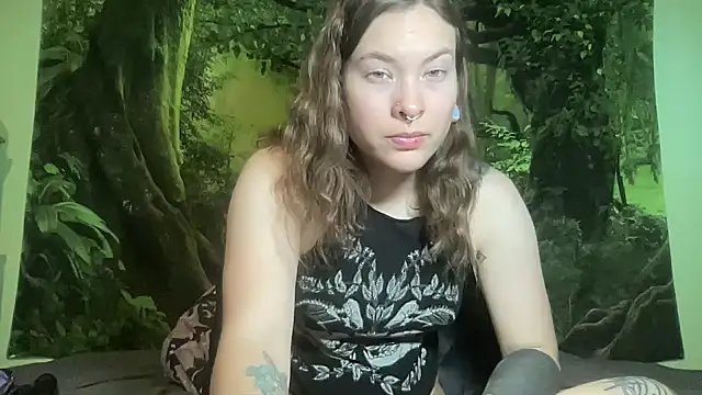 Snapshot of mo0ngoddess chatting on 05/20/26, 02:52 mo0ngoddess online show from 05/20/26, 02:52