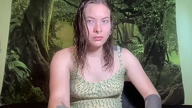 Snapshot of mo0ngoddess chatting on 07/10/26, 02:11 mo0ngoddess online show from 07/10/26, 02:11