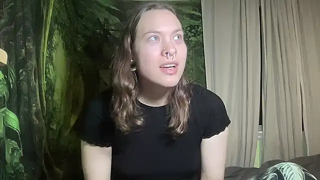 Snapshot of mo0ngoddess chatting on 03/16/25, 04:52 mo0ngoddess online show from 03/16/25, 04:52