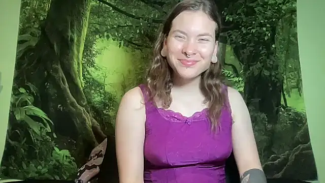 Snapshot of mo0ngoddess chatting on 07/07/26, 06:47 mo0ngoddess online show from 07/07/26, 06:47