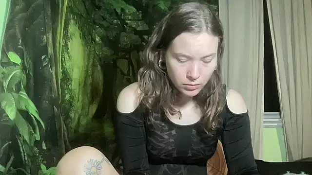 mo0ngoddess online show from 10/30/25, 01:59