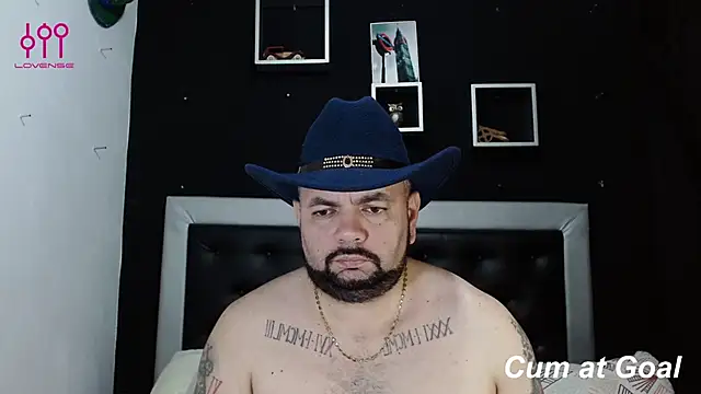 Snapshot of perverseveteranmanxxx chatting on 02/21/25, 01:22 perverseveteranmanxxx online show from 02/21/25, 01:22