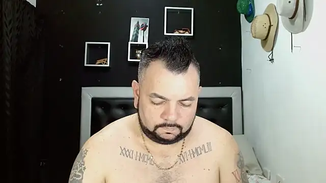 Snapshot of perverseveteranmanxxx chatting on 02/15/25, 10:42 perverseveteranmanxxx online show from 02/15/25, 10:42