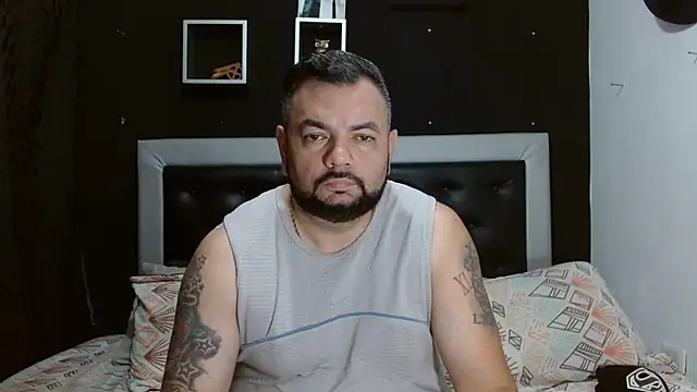 Snapshot of perverseveteranmanxxx chatting on 03/19/25, 01:51 perverseveteranmanxxx online show from 03/19/25, 01:51