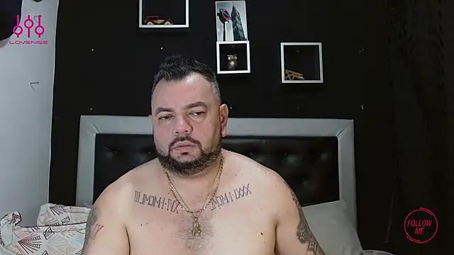 Snapshot of perverseveteranmanxxx chatting on 03/10/25, 01:21 perverseveteranmanxxx online show from 03/10/25, 01:21