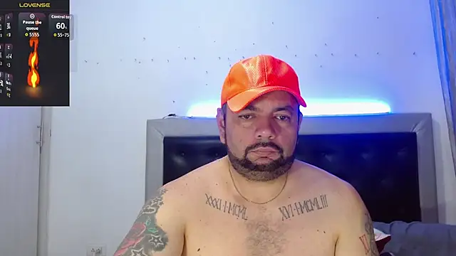 Snapshot of perverseveteranmanxxx chatting on 02/24/26, 03:18 perverseveteranmanxxx online show from 02/24/26, 03:18