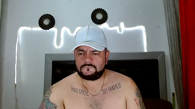 Snapshot of perverseveteranmanxxx chatting on 09/23/25, 02:29 perverseveteranmanxxx online show from 09/23/25, 02:29