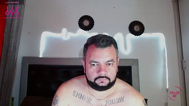 Snapshot of perverseveteranmanxxx chatting on 10/06/25, 01:12 perverseveteranmanxxx online show from 10/06/25, 01:12