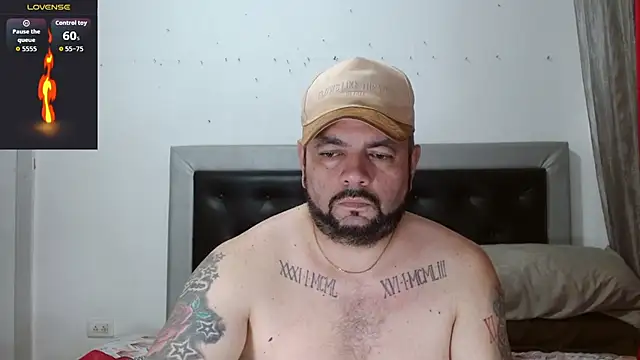 Snapshot of perverseveteranmanxxx chatting on 02/13/26, 03:39 perverseveteranmanxxx online show from 02/13/26, 03:39