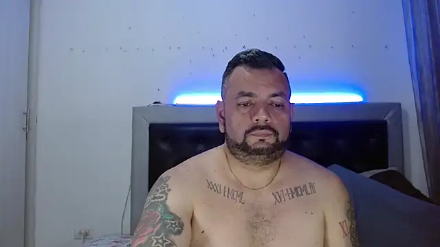 Snapshot of perverseveteranmanxxx chatting on 03/01/26, 02:00 perverseveteranmanxxx online show from 03/01/26, 02:00