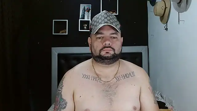 Snapshot of perverseveteranmanxxx chatting on 02/18/25, 12:49 perverseveteranmanxxx online show from 02/18/25, 12:49