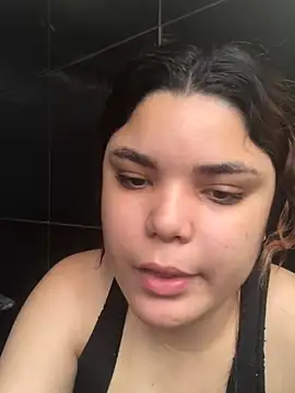 Snapshot of Cliaclara chatting on 06/11/26, 02:03 Cliaclara online show from 06/11/26, 02:03