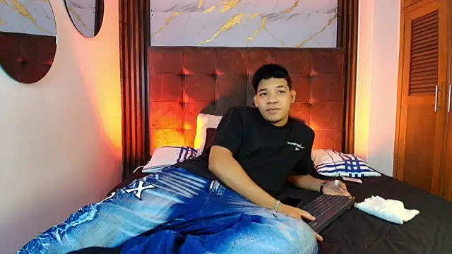 Snapshot of bick_jhonn chatting on 05/12/26, 07:31 bick jhonn online show from 05/12/26, 07:31