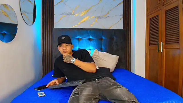Snapshot of bick_jhonn chatting on 05/13/26, 07:32 bick jhonn online show from 05/13/26, 07:32