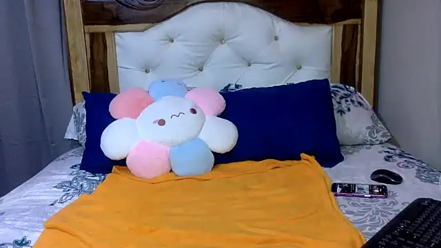 creamyamber online show from 02/17/26, 01:14