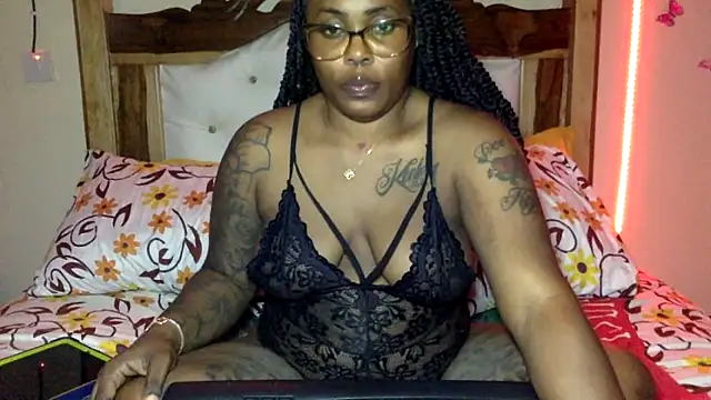 creamyamber online show from 04/07/26, 01:40