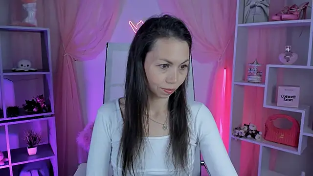 TrasyMorris online show from 06/03/26, 04:02