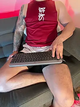 Oliver browm online show from 05/13/26, 12:56