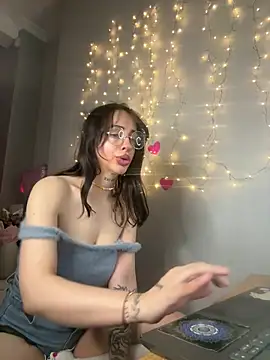 Meow Mia online show from 06/10/26, 03:13