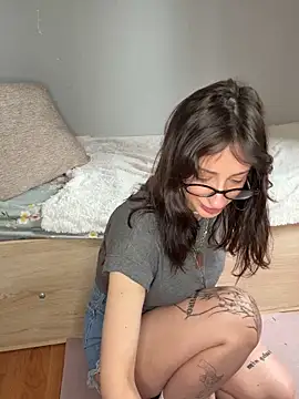 Meow Mia online show from 06/03/26, 08:15