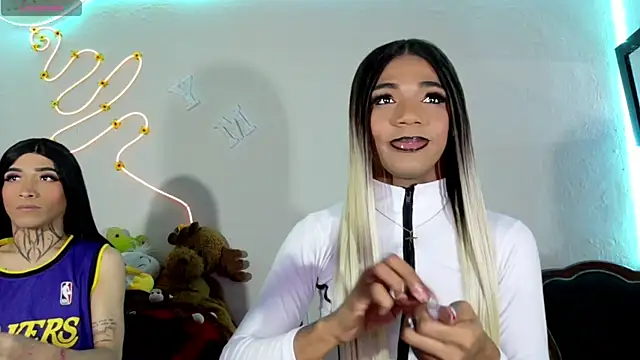 Snapshot of violeta_E_ chatting on 06/02/26, 05:18 violeta E online show from 06/02/26, 05:18