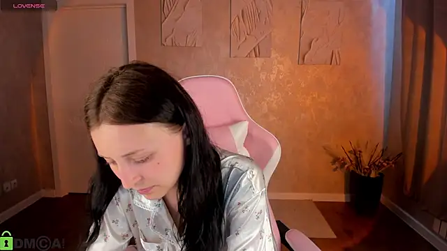 Tracey Gill online show from 06/16/26, 09:09
