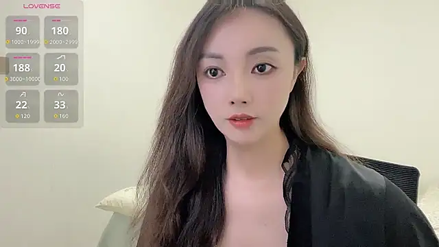 Snapshot of Lily88_ chatting on 05/25/26, 02:00 Lily88 online show from 05/25/26, 02:00