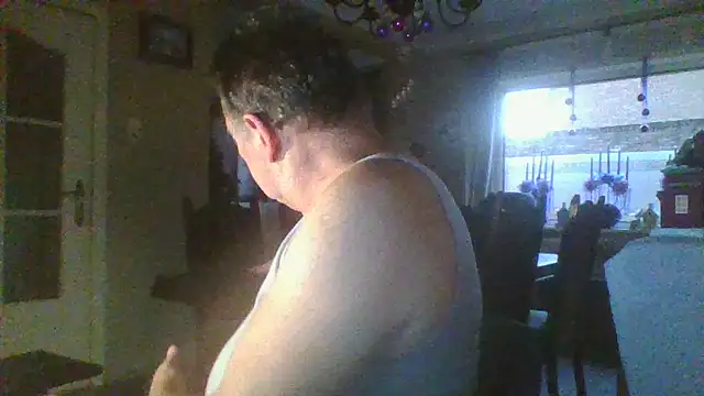 Snapshot of edje59a chatting on 12/17/24, 07:28 edje59a online show from 12/17/24, 07:28