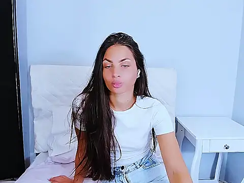 CarlaLovely online show from 08/02/26, 05:17