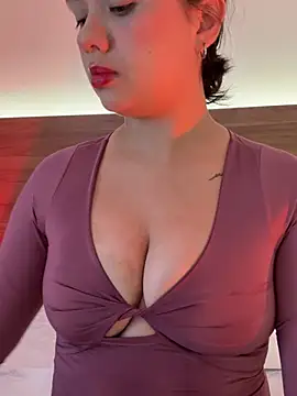 Snapshot of thamiina__ chatting on 07/06/26, 11:50 thamiina online show from 07/06/26, 11:50