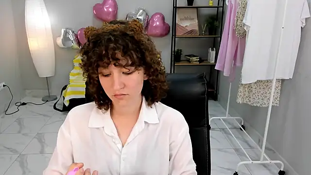 Miriam Boshe online show from 05/15/26, 01:53