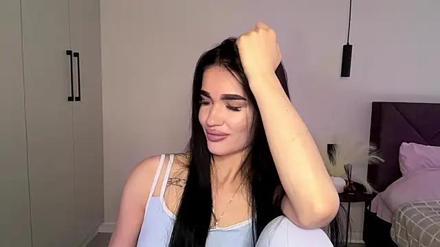 KarieEgge online show from 05/30/26, 01:06