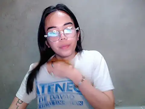 Snapshot of Urbabydollxxx chatting on 06/14/26, 06:31 Urbabydollxxx online show from 06/14/26, 06:31