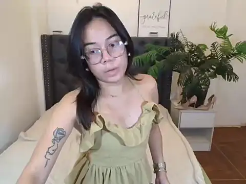Snapshot of Urbabydollxxx chatting on 05/25/26, 05:29 Urbabydollxxx online show from 05/25/26, 05:29