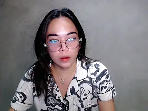 Snapshot of Urbabydollxxx chatting on 06/24/26, 06:28 Urbabydollxxx online show from 06/24/26, 06:28