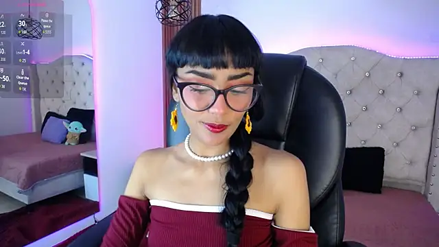 Snapshot of Violett_Gardenn chatting on 05/22/26, 11:08 Violett Gardenn online show from 05/22/26, 11:08