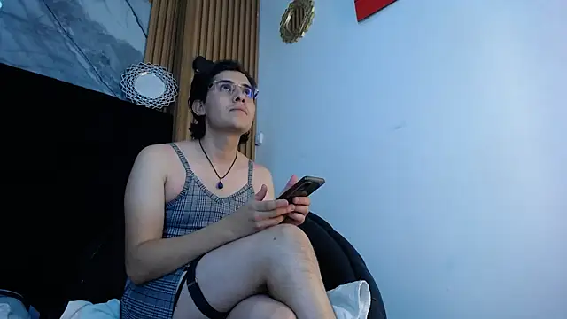 Snapshot of Axel_Montes chatting on 05/27/26, 03:25 Axel Montes online show from 05/27/26, 03:25