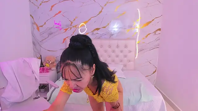 vanessa  castro online show from 05/22/26, 03:37