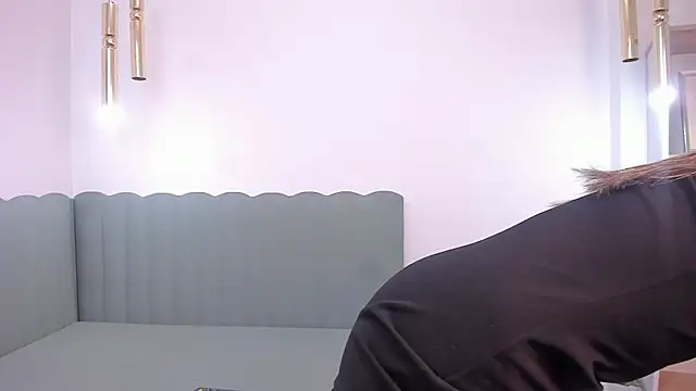 HannaCarttier  online show from 06/23/26, 12:14