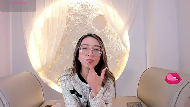 HannaCarttier  online show from 06/16/26, 12:27