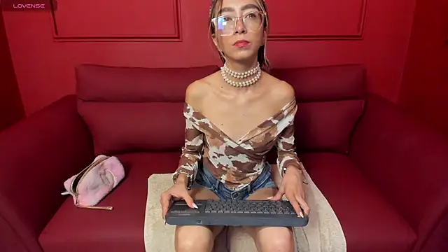 HannaCarttier  online show from 05/30/26, 12:55