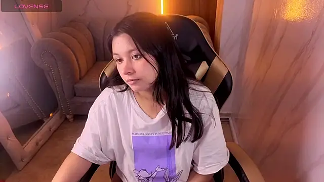 Snapshot of HoneyDoll_tf chatting on 06/30/26, 01:00 HoneyDoll tf online show from 06/30/26, 01:00