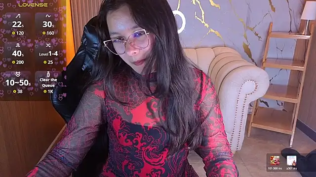 Snapshot of HoneyDoll_tf chatting on 06/11/26, 12:32 HoneyDoll tf online show from 06/11/26, 12:32