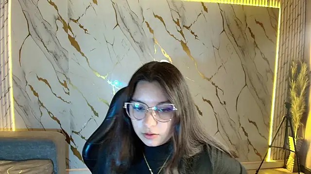Snapshot of HoneyDoll_tf chatting on 05/21/26, 12:46 HoneyDoll tf online show from 05/21/26, 12:46
