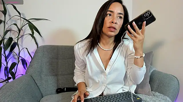 Snapshot of karol_deny chatting on 06/30/26, 09:15 karol deny online show from 06/30/26, 09:15