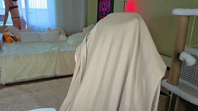 Regina Amour online show from 05/13/26, 04:47