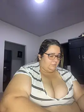 Snapshot of marianacooper1234 chatting on 07/09/26, 04:24 marianacooper1234 online show from 07/09/26, 04:24