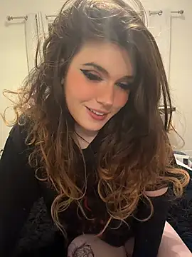 Snapshot of cutypiefull chatting on 06/19/26, 02:06 cutypiefull online show from 06/19/26, 02:06