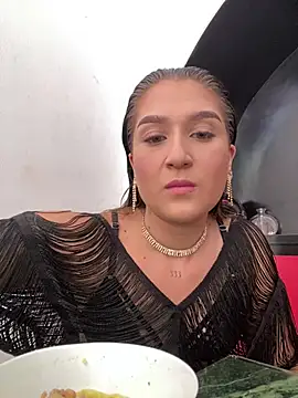IsabelleMilan online show from 06/29/26, 08:41