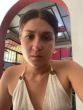 IsabelleMilan online show from 06/25/26, 08:25